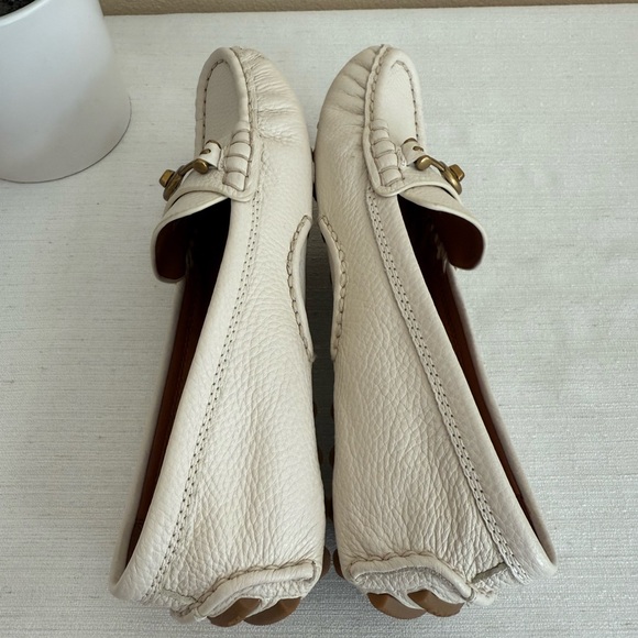 New Coach Ivory Leather Flexible Loafers - Picture 8 of 13